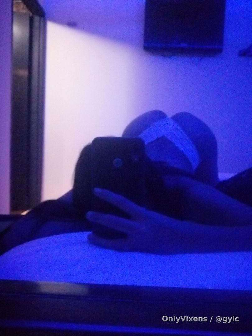 The only heart we should break a woman🔥