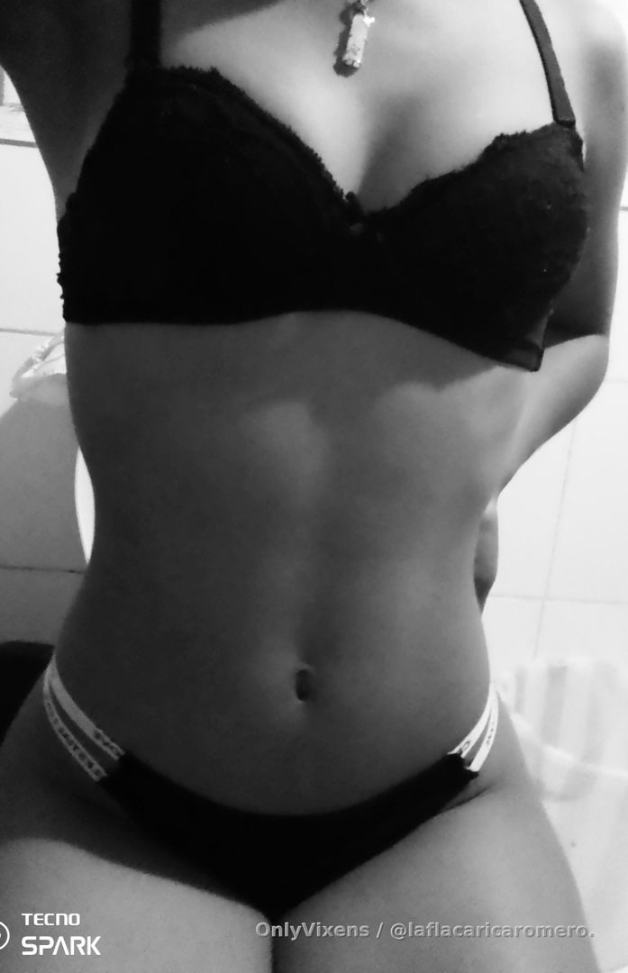 Una flaca bella🤪💋en a ver mi cinturita papi... 