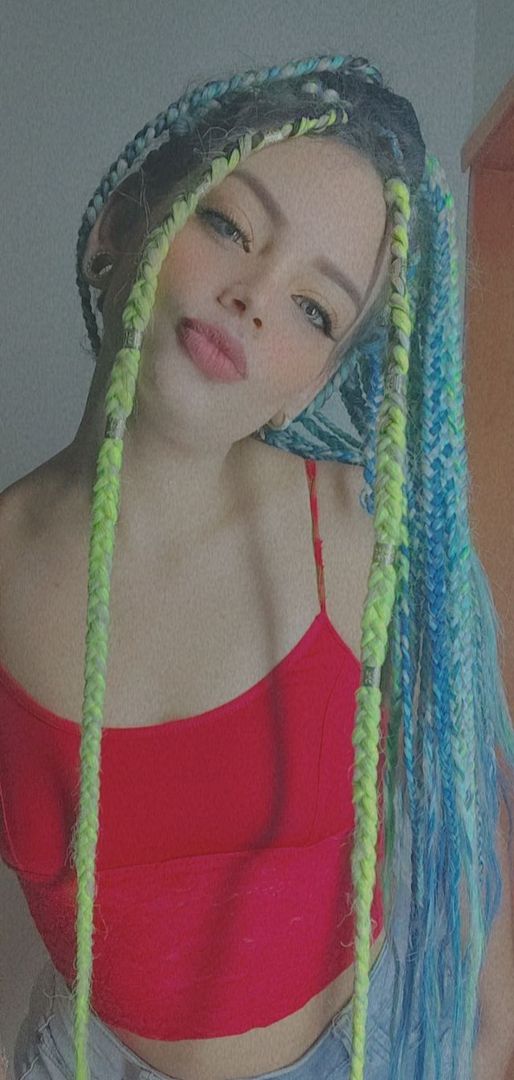 Send messages to DM 💋💋 follow me on Instagram @alien.gol 👑👠