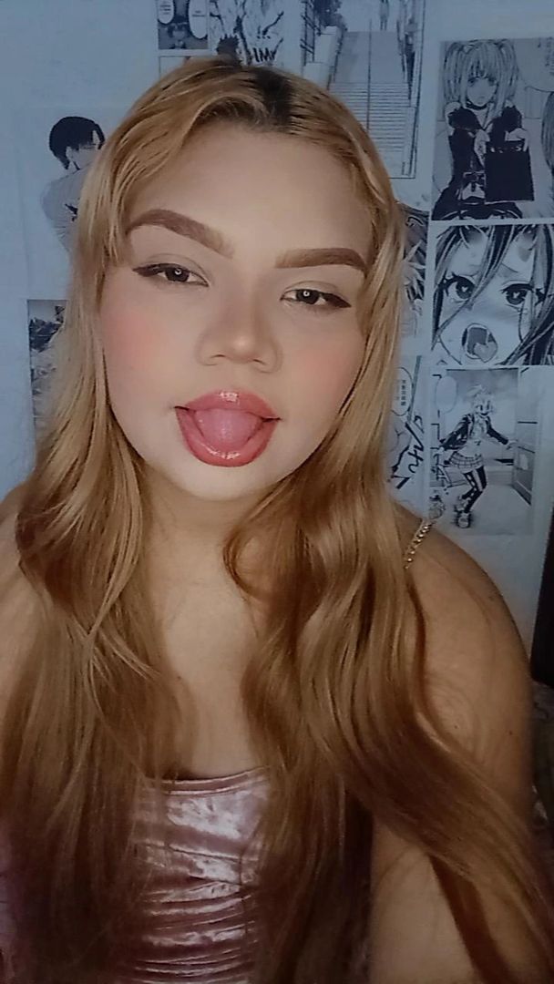 If you are a fan of sexy and feet, I am the one for you ❤️😘