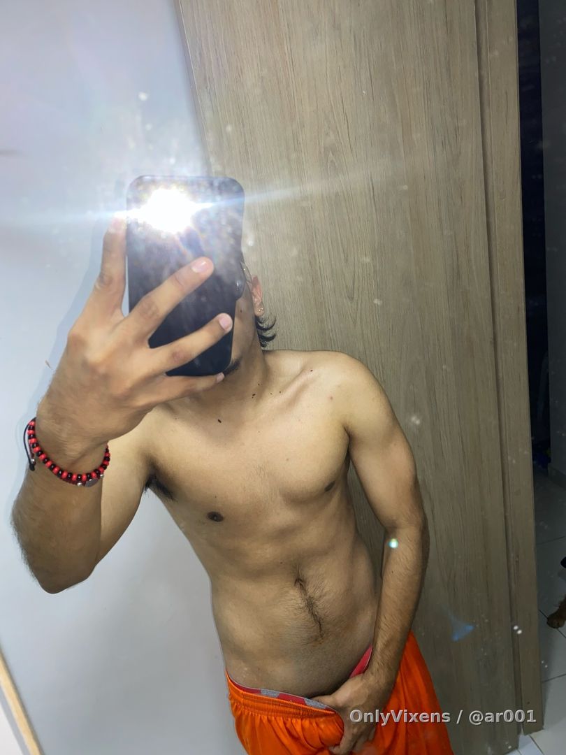 Hola, estaré subiendo contenido exclusivo. Sígueme y suscríbete 😈😼