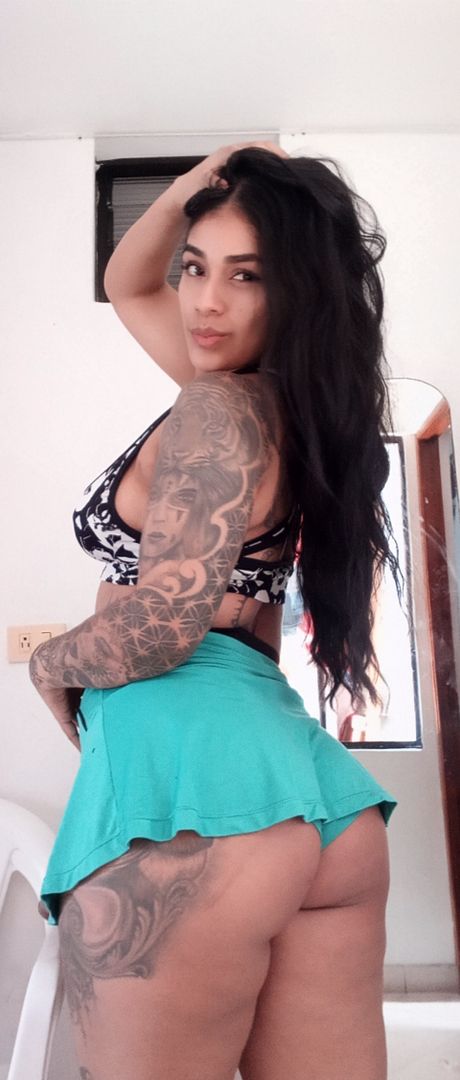 NOCHES!!
PORQUE BUENAS, TENGO MIS NALGAS🍑
CHICOS TENGO UN CONTENIDO DELICIOSO Y NUEVO EN MIS ONLYVIXENS SIGUEME Y CONVERSEMOS UN RATO...🔥😏 