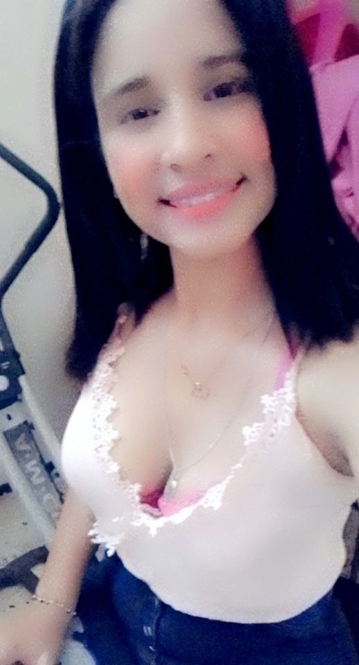 Quiero mostrarte mis cositas escríbeme 🤤