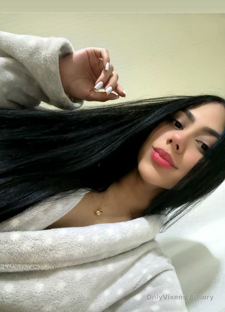 Estaré subiendo contenido diario. Suscríbete para ver mi contenido Premium ✨