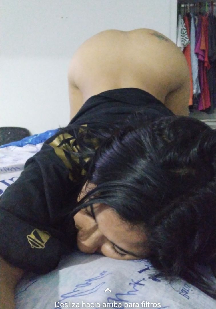 Cachetico en la almohada y con un corazón ❤️ hermoso❤️😈🔥🔥