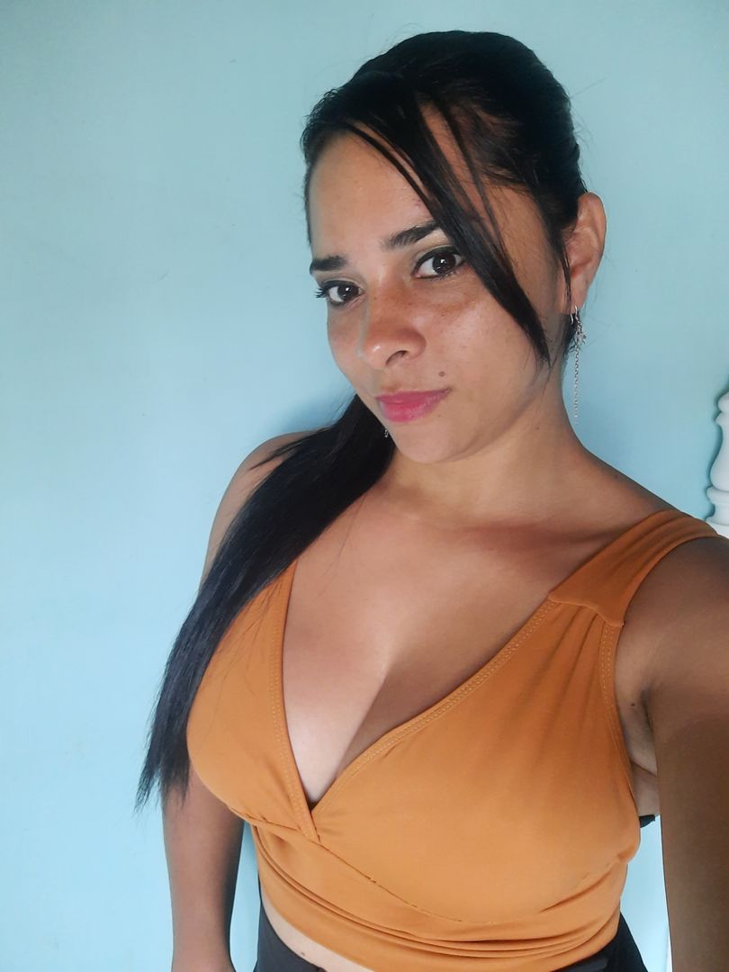 Soy feliz con mi libertad solo quiero distraerme y pasarla bien  