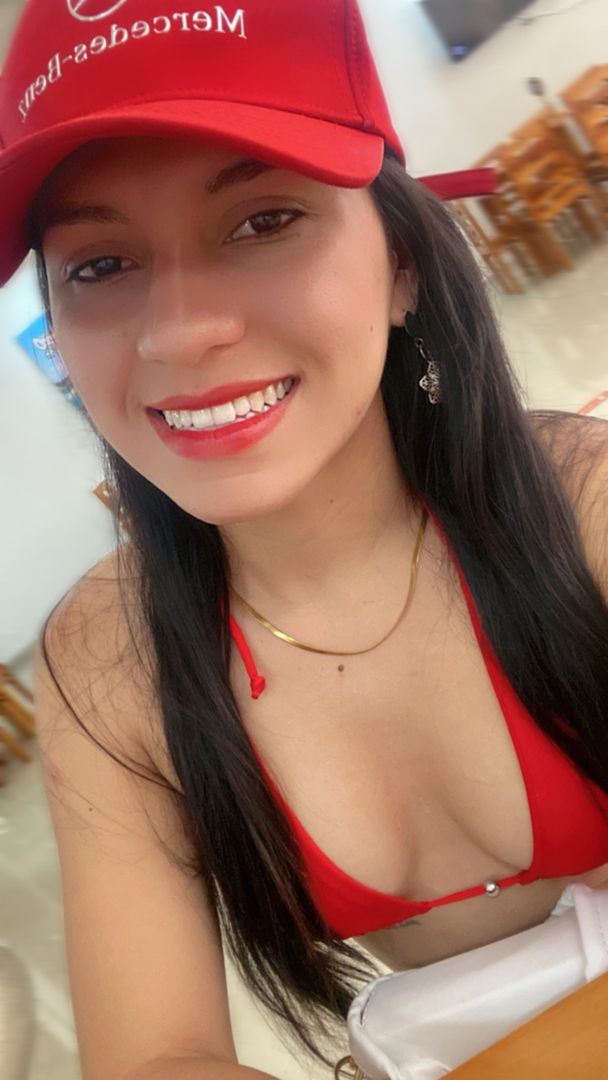 Hola mis amores, estoy iniciando en esta plataforma para brindarles un rico contenido👅 estaré muy activa para ustedes los espero con ancias💦😈