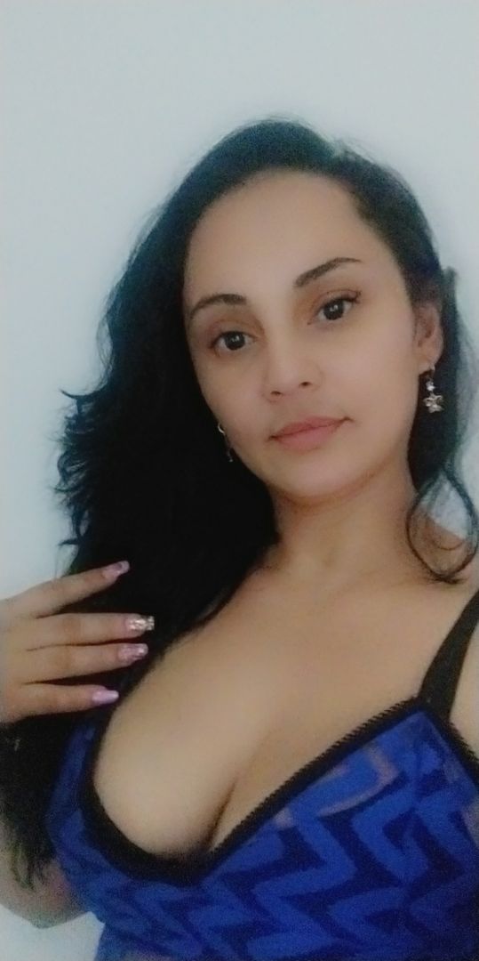 🍓😘😘🫦😍😍😜😜👅