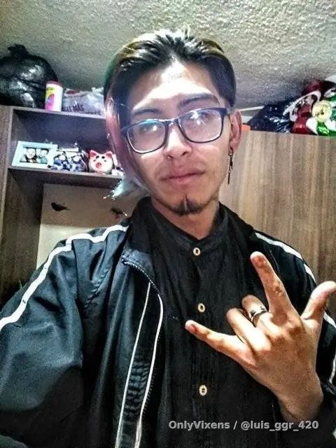 excelente Miércoles, para todos y todas. 🕶️👽