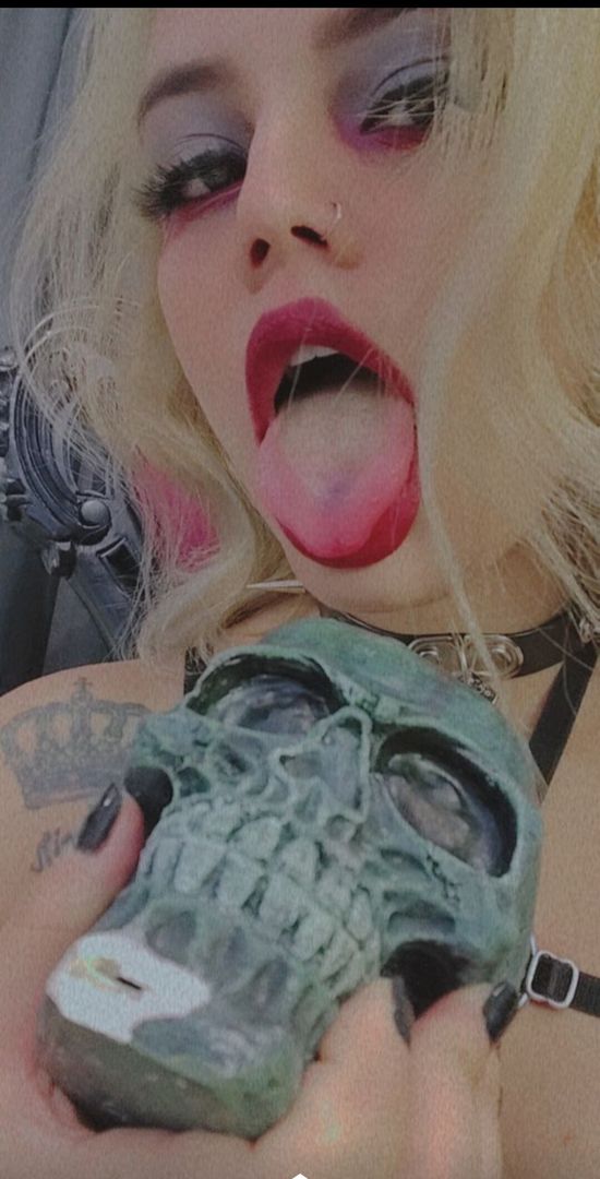 Mmmmm You want me to spit my saliva in your mouth dog.... Mmmmm  