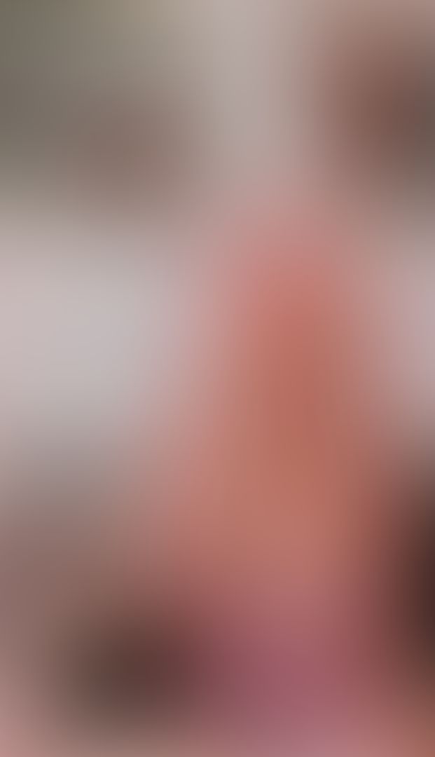 Escribirte me elevó a emocionar mi ser de tu física ausencia y no evito que mi corazón y la picardía retumbaran en mi interior, a pesar del tiempo tu recuerdo sigue intacto, como si este no fuera pasado entre nosotros lo que me llevo a pensar que es 