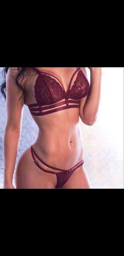 Hola bebé traigo para ti un rico video para que disfrutes de un lindo día 💦😈
Suscríbete para más 😈💦