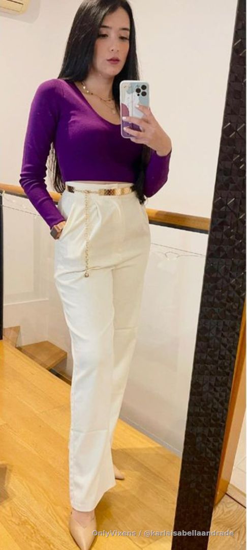 Muy vestida con gana de que me quiten todo lo que cargo puesto llámame 🌶️🥛💦