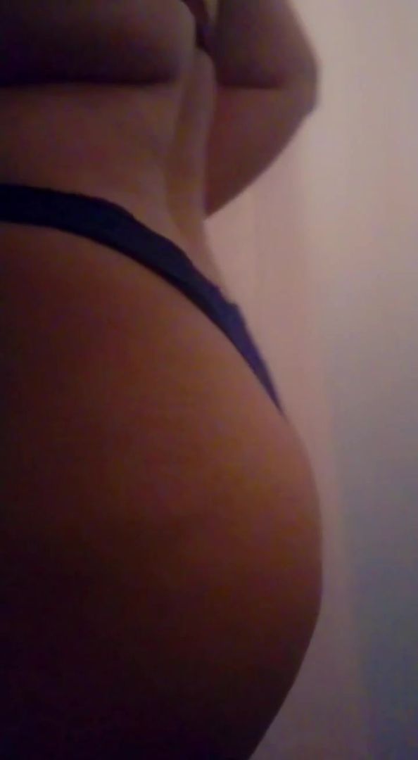 Ayer hice una pequeña travesura 🤭🤭
Pero ya recibí mi castigo 🔥