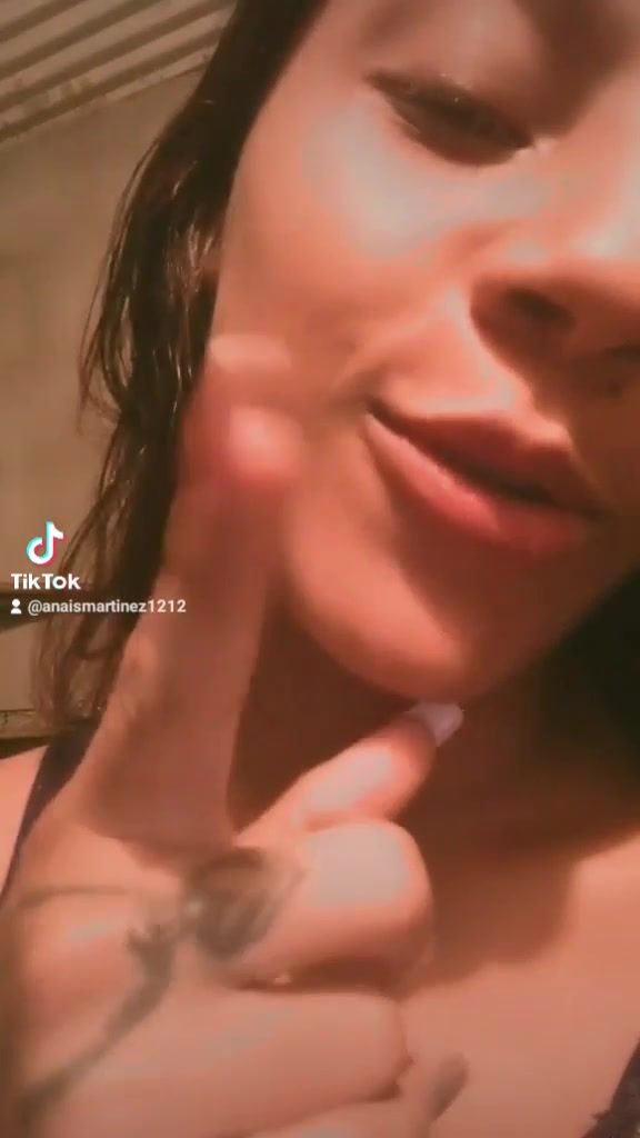 Hola estaré esperándote en linea.para hacer cositas deliciosas 