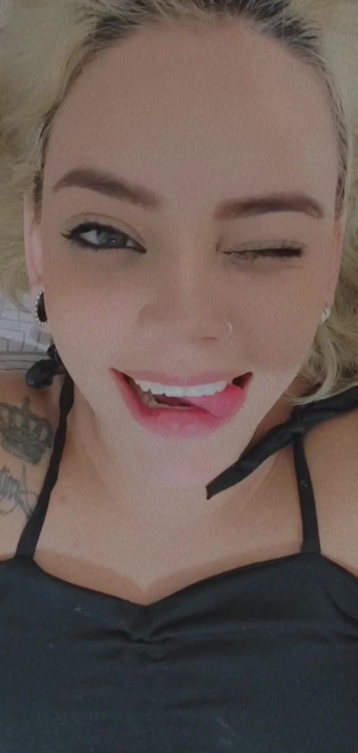 happy start to the week bitches 🔥😈