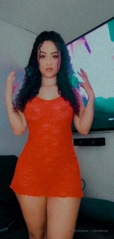 Mi amor sucribete. Recuerda que puede reclamar un vídeo personalizado por tu suscripción. Te espero 😈🤤🥵🥒👅💦 