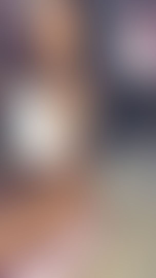 Mira como me chupo esta pollo grande y gruesa 